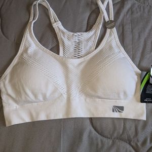 Marika sports bra